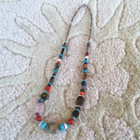 Stone necklace - Picture 2 of 3